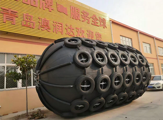 Paano Napapabuti ng Mga Marine Inflatable Rubber Fender ang Kaligtasan at Kahusayan sa Mga Operasyon sa Marine?