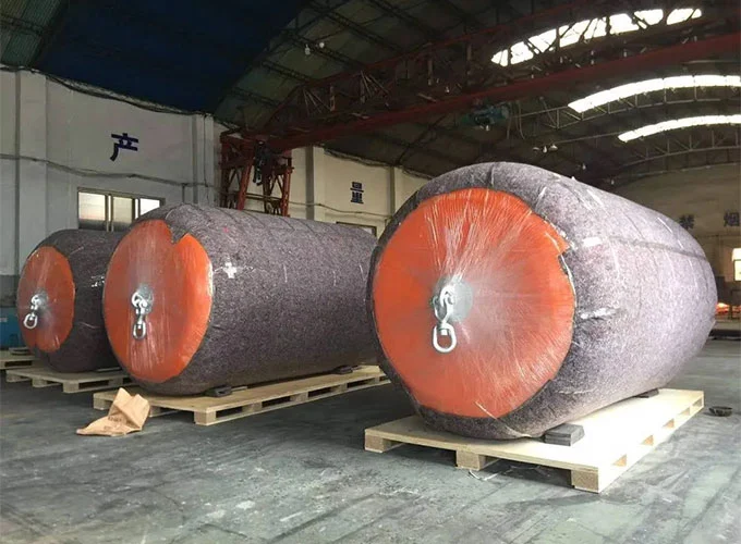Ano ang Ginagawang Maaasahang Pagpipilian ang Polyurethane Floating Fender para sa Proteksyon ng Marine?